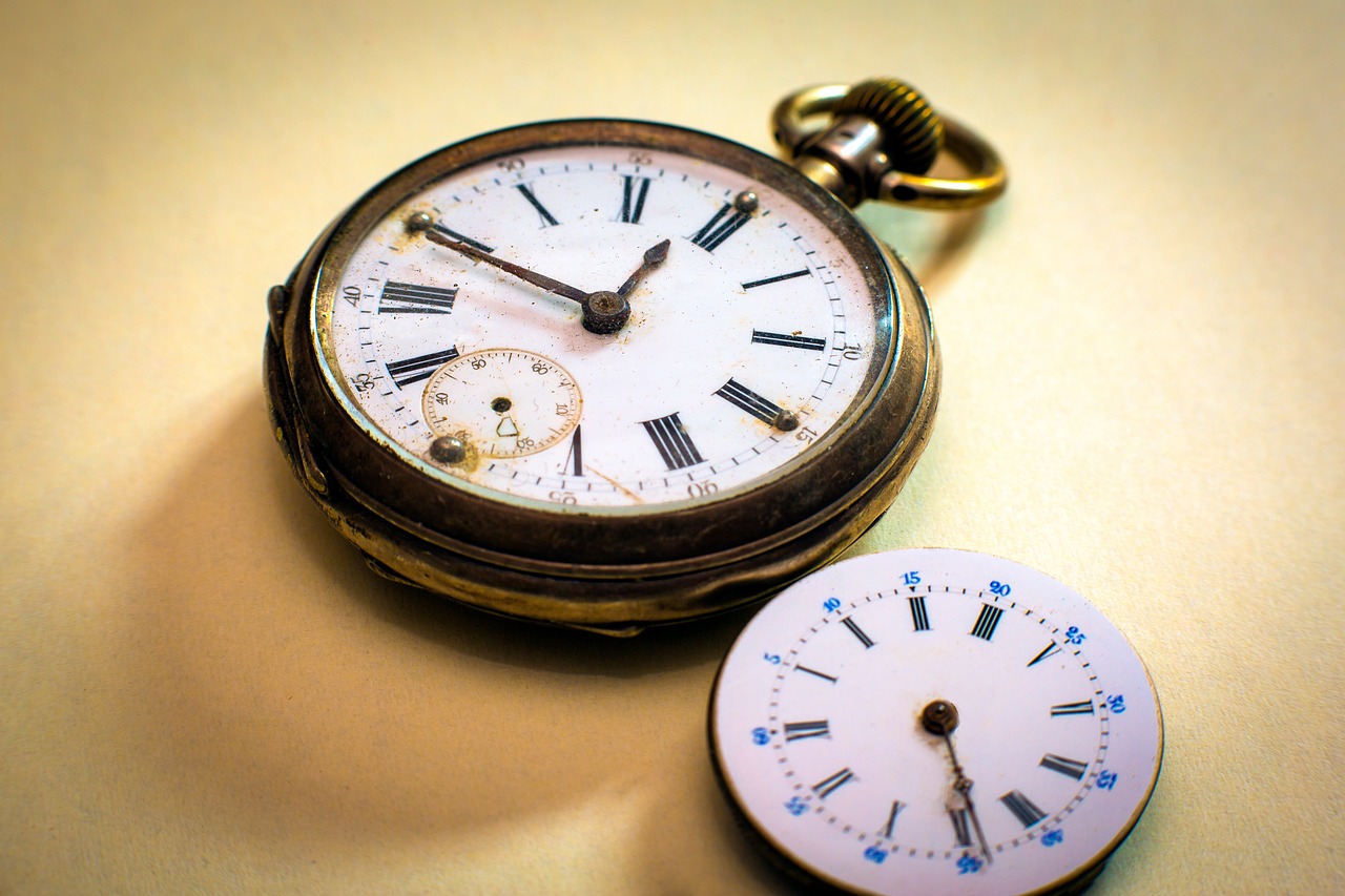 Repurpose Your Old Clock Into a Unique Organizer
